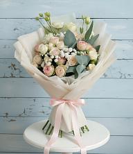 Букет цветов из:  Розы и Лизиантусы в Сычёво