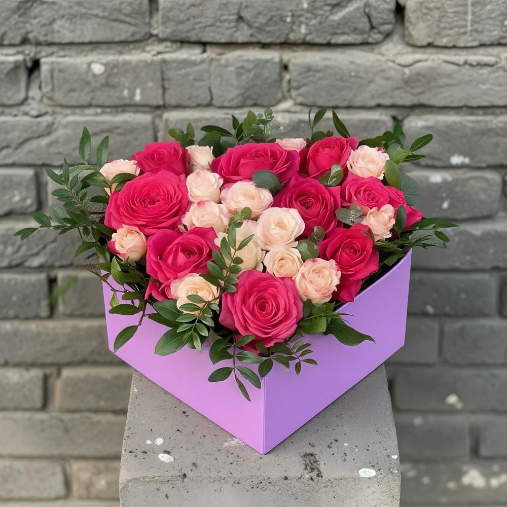 Цветочная композиция из Розы в коробке в Сычёво
