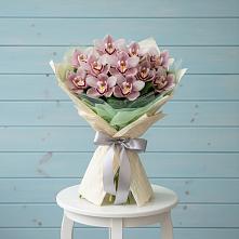 Букет цветов из:  Орхидеи и Розы в Сычёво
