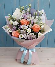 Букет цветов из:  Лизиантусы, Розы, Альстромерии и Гипсофила в Сычёво