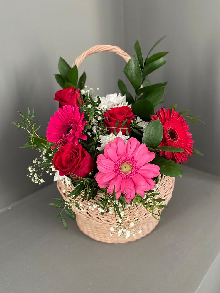 Цветочная композиция из Розы, Хризантемы и Герберы в корзине в Сычёво
