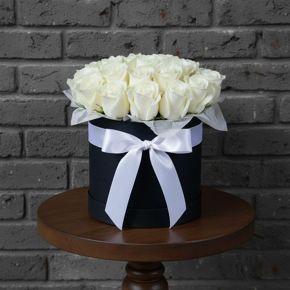 Цветочная композиция из Розы в шляпной коробке в Сычёво